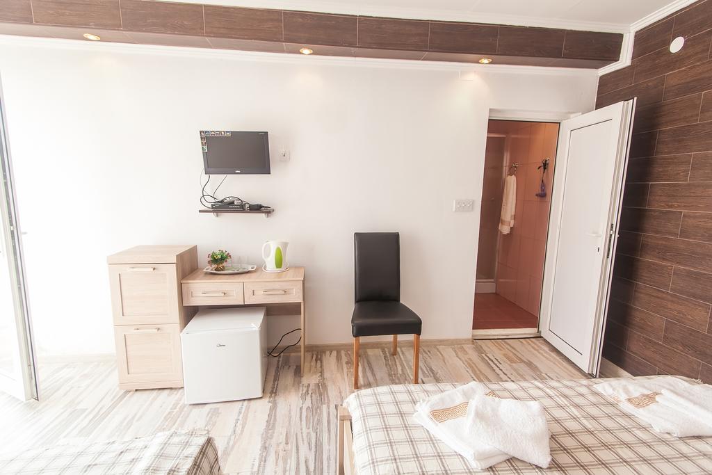 Rooms And Apartments Milana Bar Habitación foto