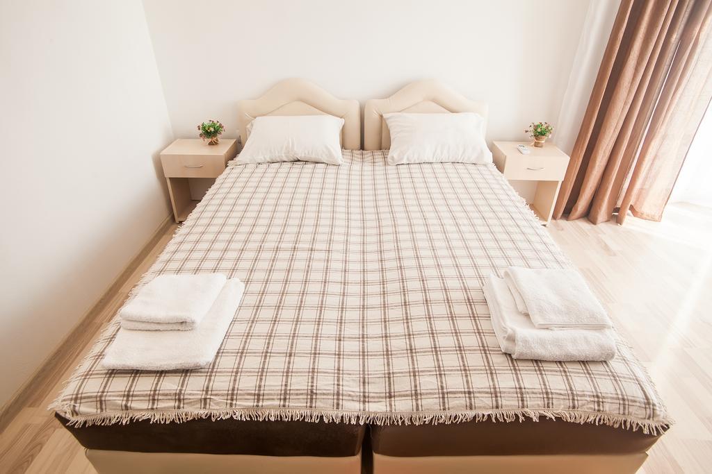 Rooms And Apartments Milana Bar Habitación foto